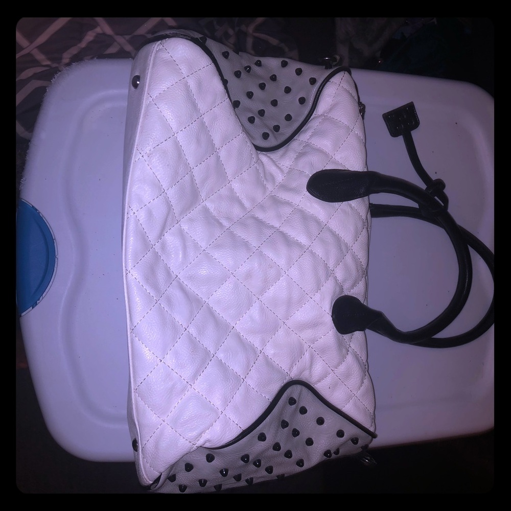 Large Satchel w. Rivets